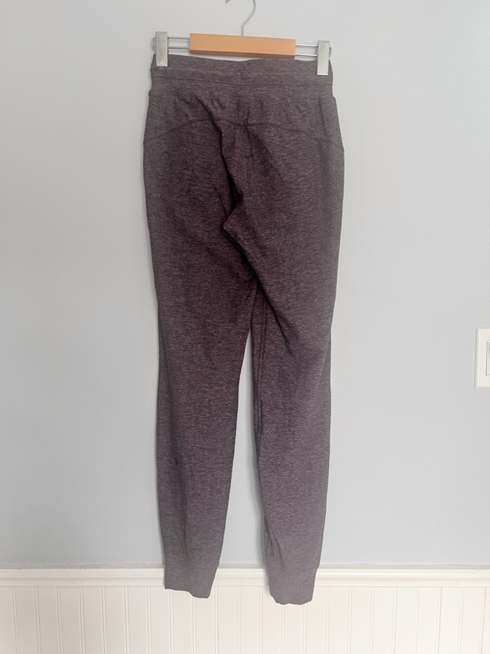 Lululemon Ready To Rulu Pant *Updated 29"
Heathered Arctic Plum Rulu Size 2 - Picture 4 of 5